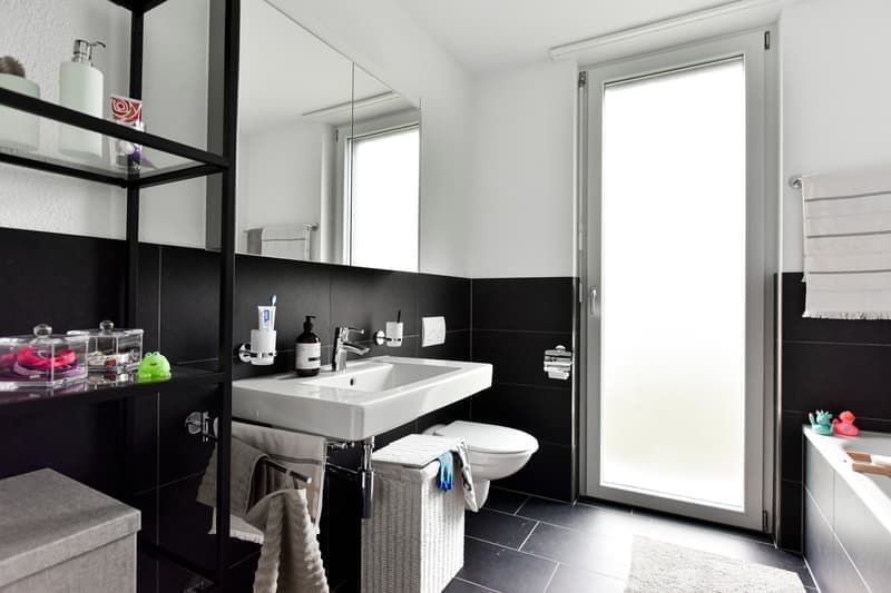 Helle 4.5-Zimmer-Wohnung mit Balkon in Wetzikon – sofort verfügbar! (2)