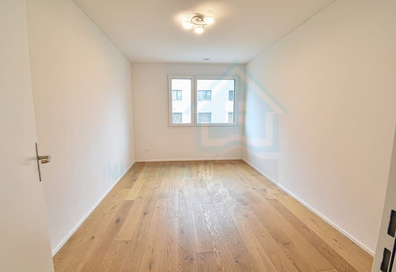Helle 4.5-Zimmer-Wohnung mit Balkon und Garage in Zofingen – ab sofort verfügbar! (3)