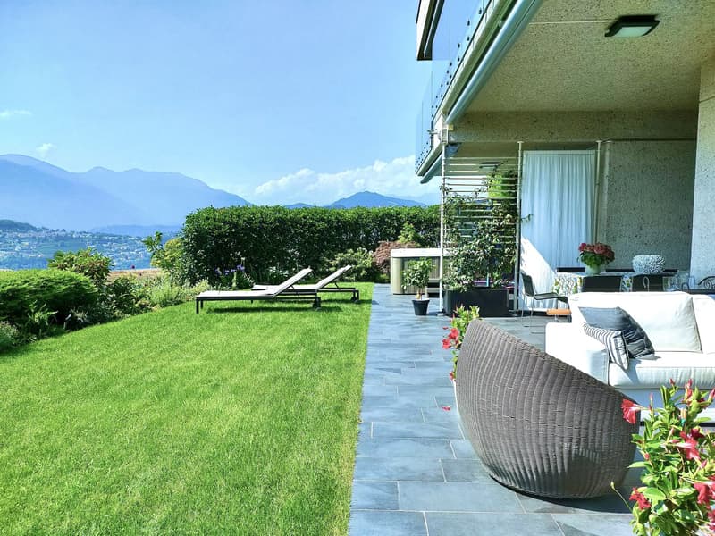 Lugano: Appartamento vista lago di mq. 330 comm.li con giardino, 3.5 locali (1)