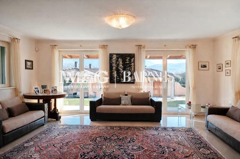 Lugano: Elegante Villa con piscina e dépendance (6)
