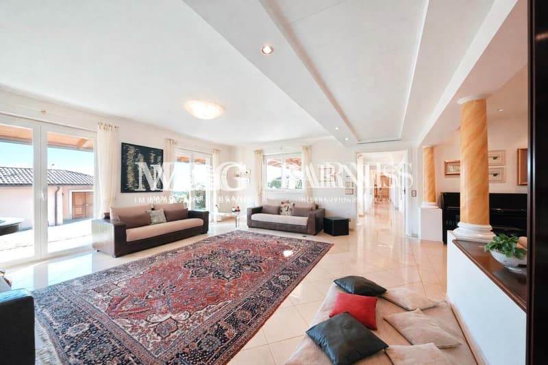 Lugano: Elegante Villa con piscina e dépendance (7)