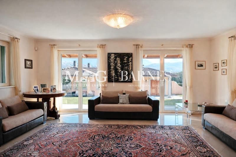 Lugano: Elegante Villa con piscina e dépendance (6)