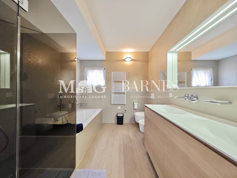 Montagnola, Collina d'Oro: Villa con piscina e vista lago (10)