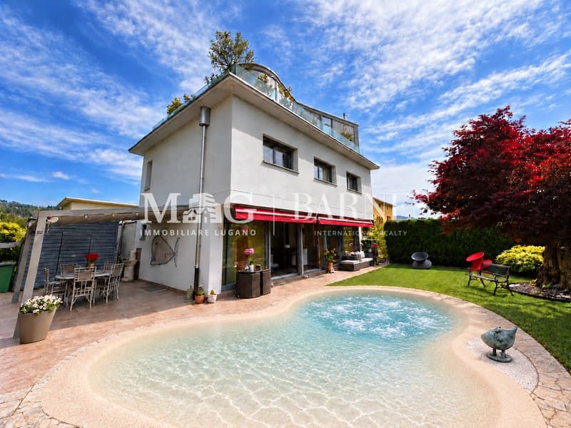 Mendrisio, Stabio: Grande casa unifamiliare con giardino e piscina (2)