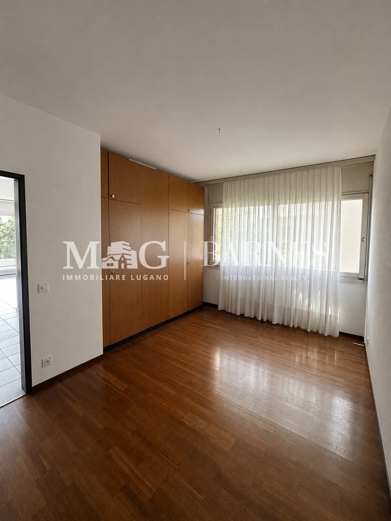 Lugano: Appartamento 2.5 locali centrale con balcone e box auto (5)