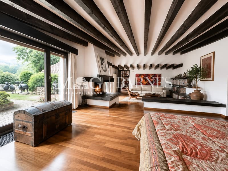 Lussuosa villa in vendita a Comano. Giardino e vista. Da rinnovare (13)