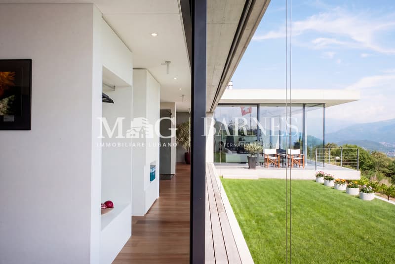 Lugano, Cademario: Villa moderna con giardino e piscina (7)