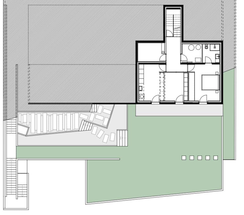 Villa moderna con giardino e piscina (10)