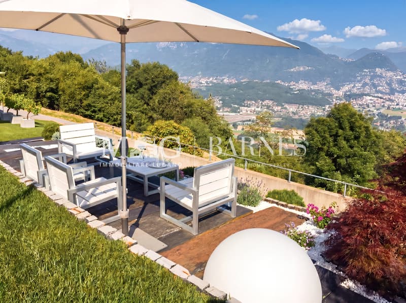 Lugano, Cademario: Villa moderna con giardino e piscina (3)