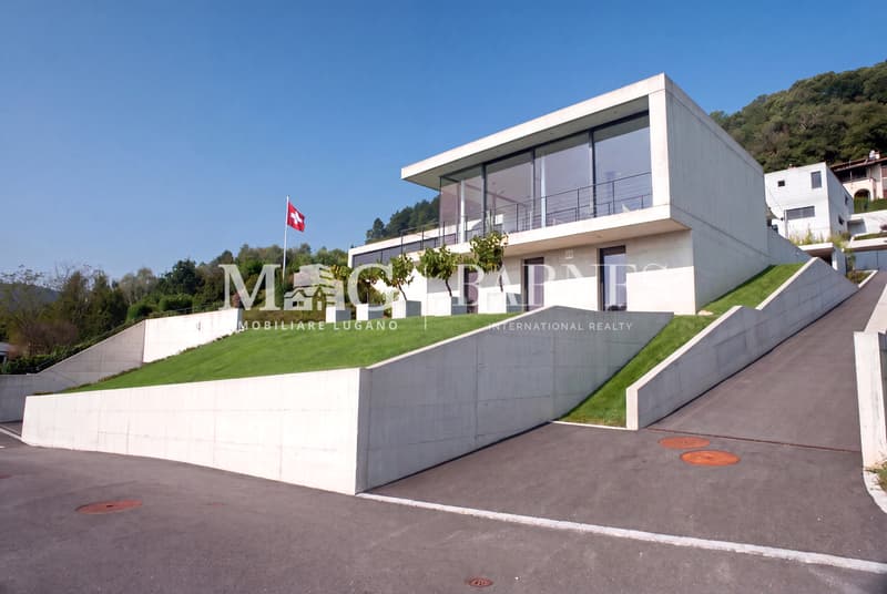 Lugano, Cademario: Villa moderna con giardino e piscina (11)