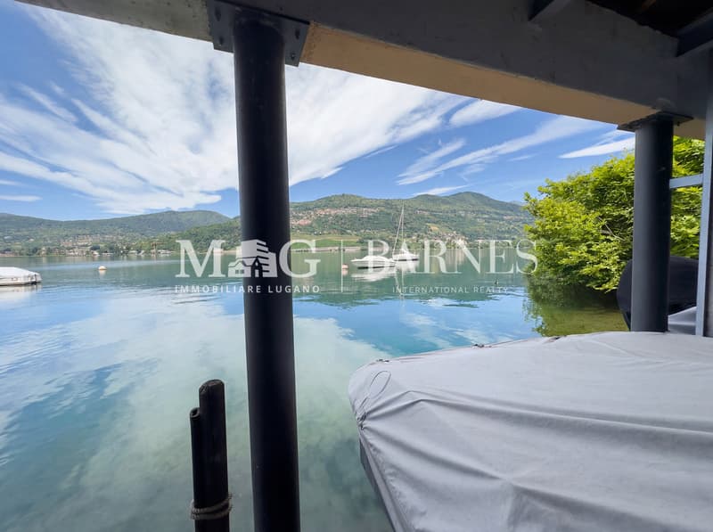 Esclusiva Villa Vista Lago con Darsena Privata (11)