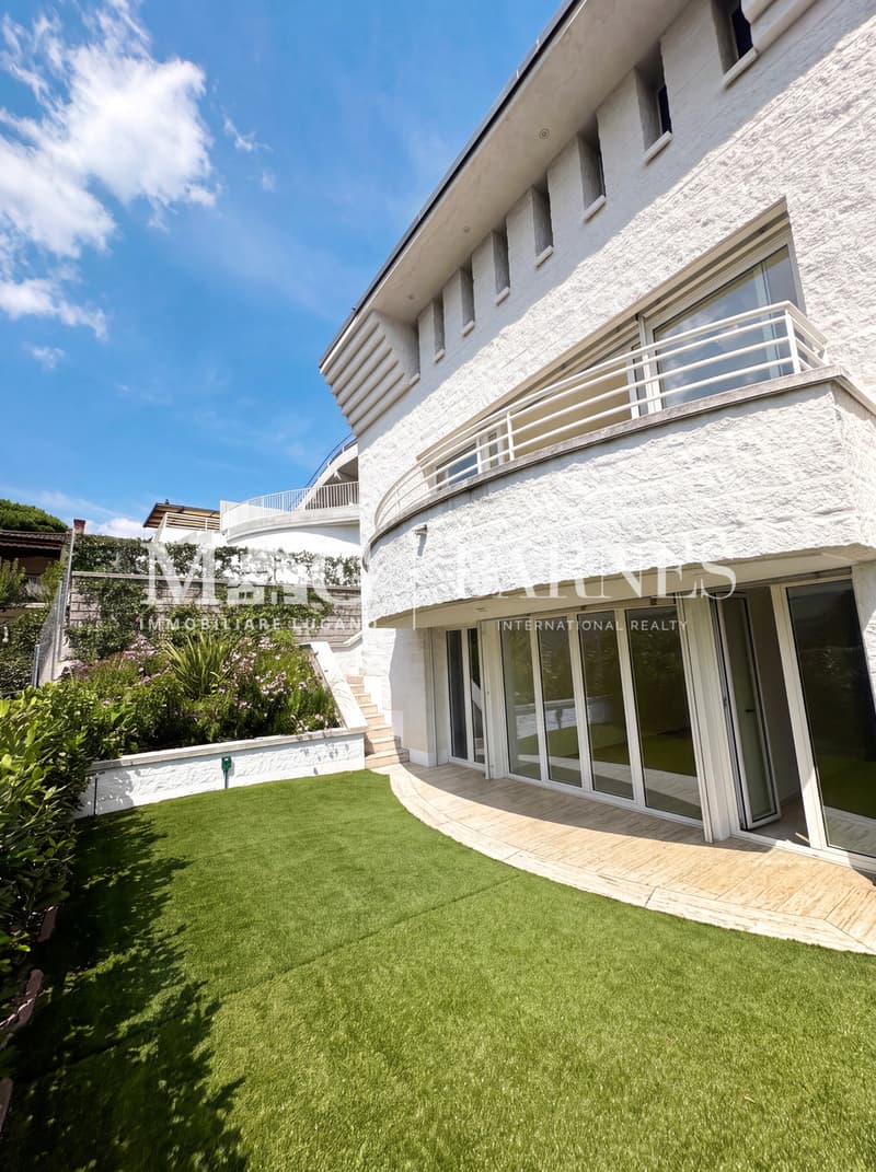 Lugano, Albonago | Esclusiva Villa con Giardino e Vista Panoramica (5)