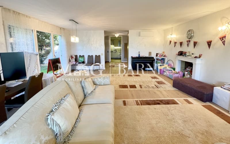 Montagnola, Collina d'Oro: Villa unifamiliare con piscina e vista lago (8)