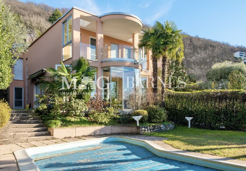 Montagnola, Collina d'Oro: Villa unifamiliare con piscina e vista lago (1)