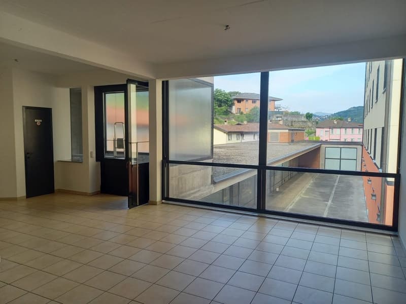 AFFITTASI UFFICIO / STUDIO OPEN SPACE A MENDRISIO (1)