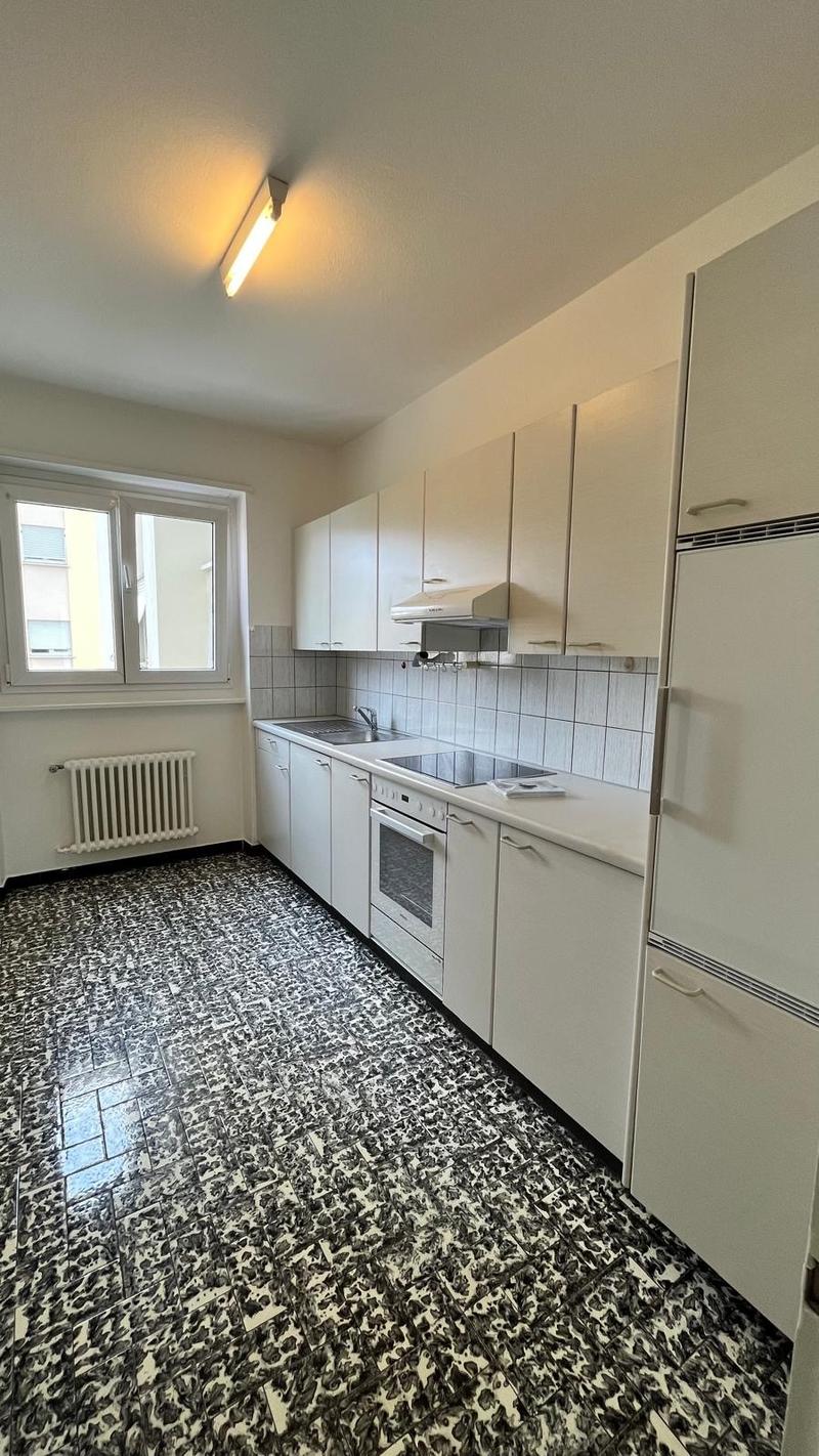AFFITTASI 3.5 locali con balcone a BALERNA (3)
