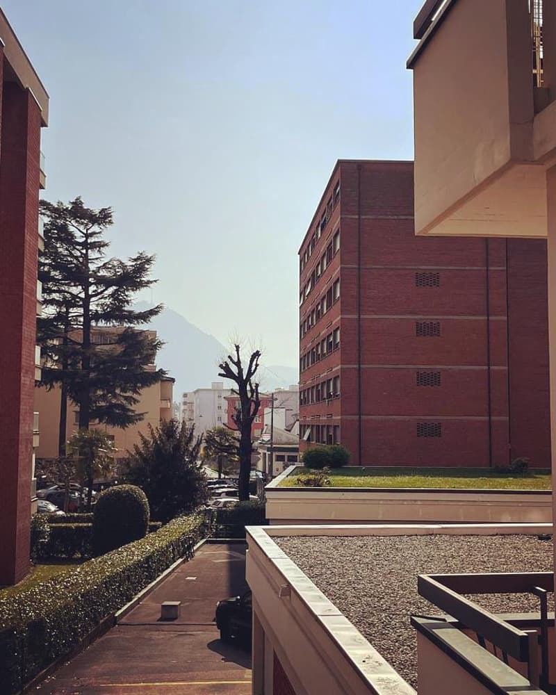 Luminoso appartamento di 2.5 locali con balcone a Lugano (6)
