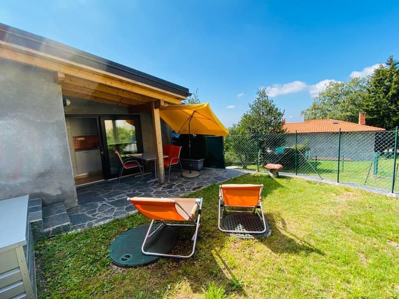 Einfamilienhaus mit Möbeln, Veranda und eigenem Garten in ruhiger und sonniger Lage (8)