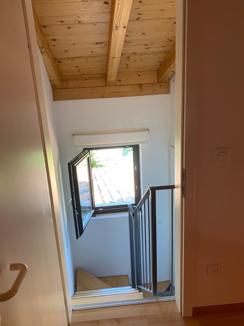 Einfamilienhaus mit Möbeln, Veranda und eigenem Garten in ruhiger und sonniger Lage (14)
