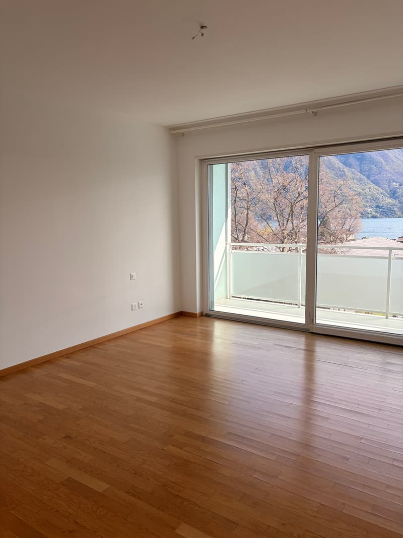 BRIGHT 3.5-ROOM APARTMENT WITH LAKE VIEW! (10)