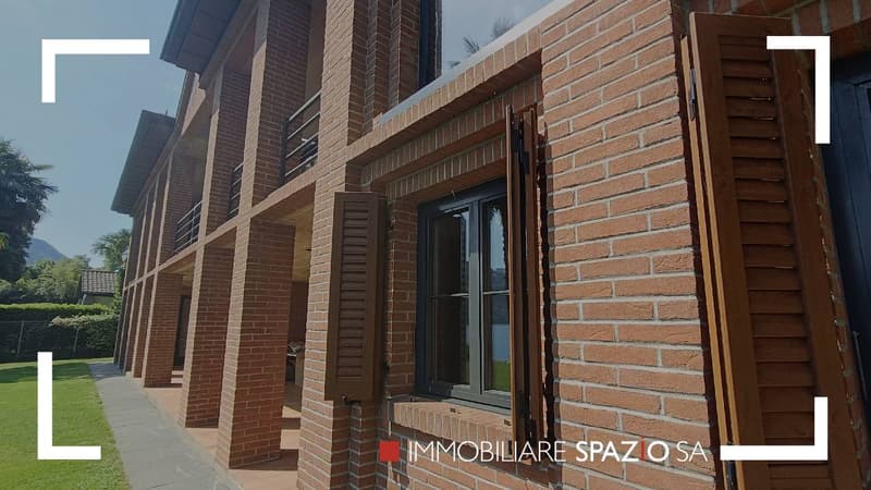 Esclusiva Villa Fronte Lago con darsena privata (5)