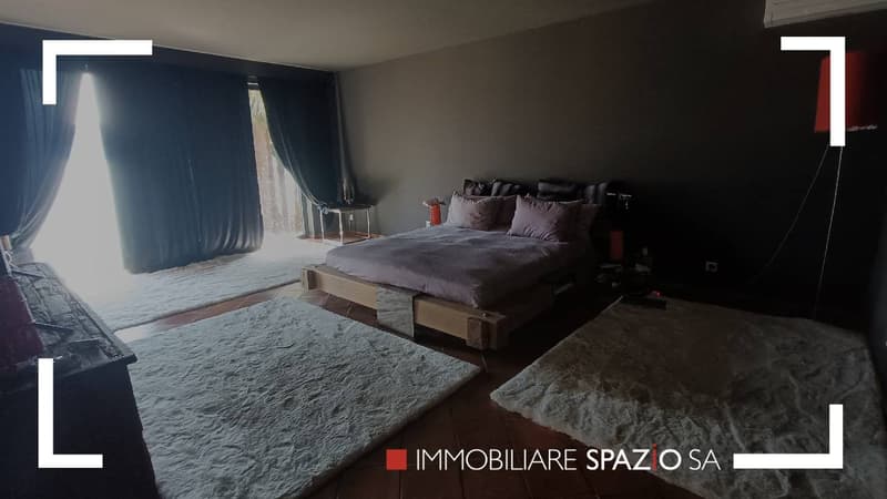 Esclusiva Villa Fronte Lago con darsena privata (10)