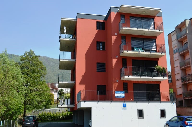 Appartement lumineux de 1,5 pièces avec balcon à Vacallo (2)