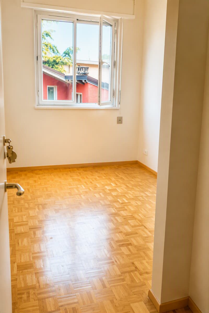 Locale/Studio in affitto a Lugano – Salita delle Ginestre (2)