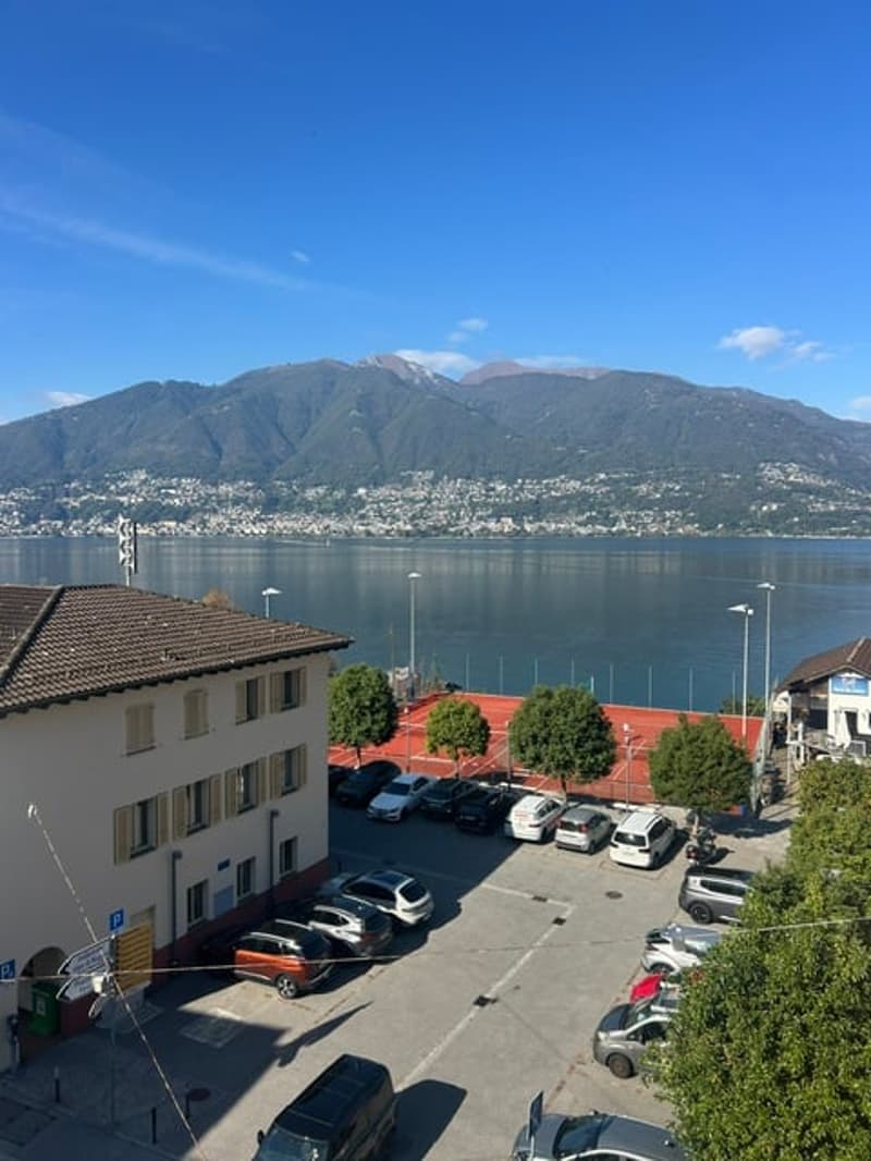 Prestigioso attico con vista lago e ampie terrazze (1)