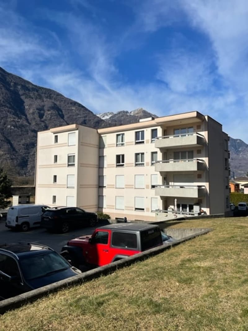 Edificio residenziale plurifamiliare in vendita a Cresciano (2)