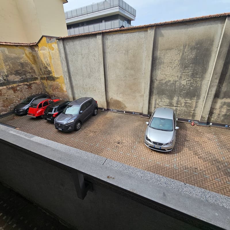 Appartements à vendre à Varese – Via Felice Orrigoni (29)