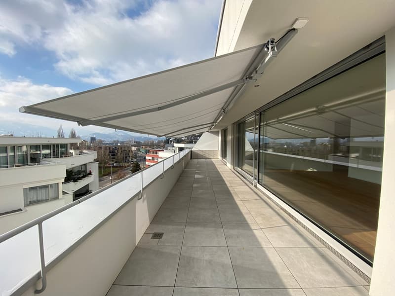 Appartamento attico esclusivo con vista sul Pilatus e grande terrazza! (4)