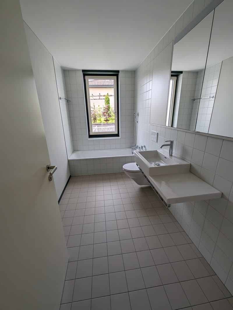 Nasszelle mit Badewanne