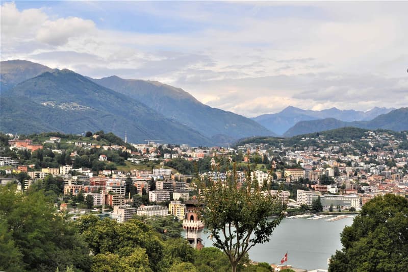 Appartamento nuovo 5.5 locali con bella vista lago a Lugano Paradiso (1)
