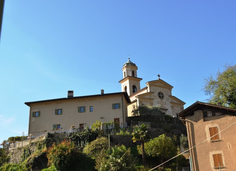 Appartamento padronale in Casa D’Epoca nel nucleo storico a Lugano-Carabbia (2)