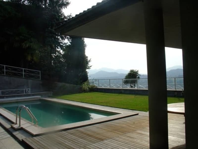 Ampia Villa con piscina e vista lago-monti-città a Lugano (2)