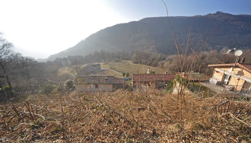 Terrain constructible avec vue ouverte à Rovio (3)
