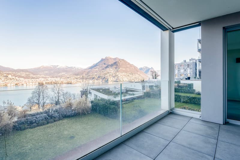 Elegant 4.5-Room Apartment with Terraces and Lake View (2)