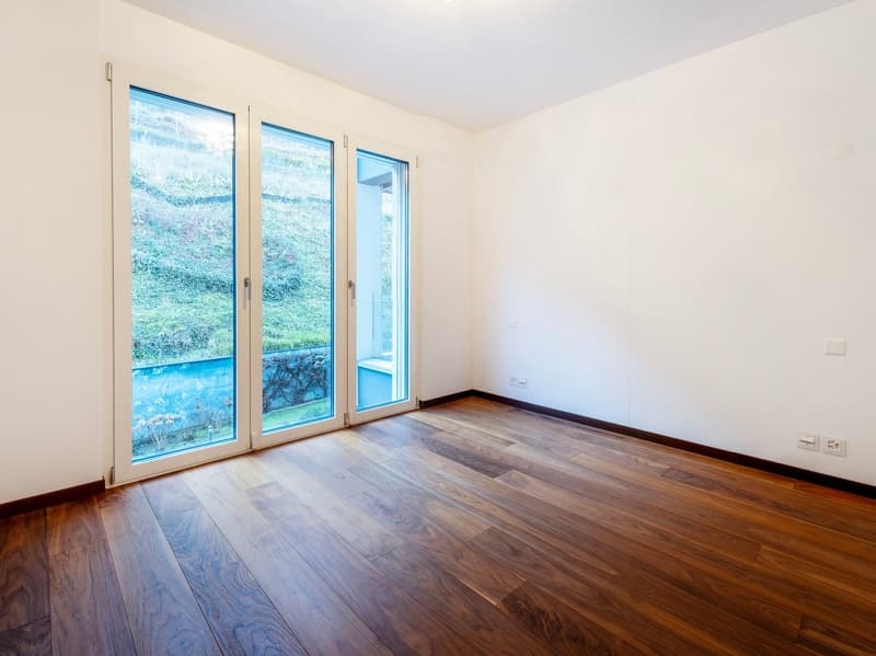 Elegante appartamento 3.5 locali con vista a Paradiso (10)