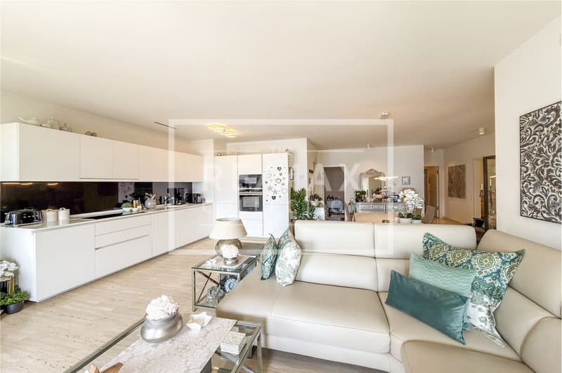 Appartamento di lusso di 4.5 locali con vista lago (3)