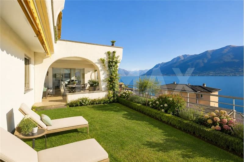 Magnifico appartamento di 4.5 locali con giardino e vista lago (1)