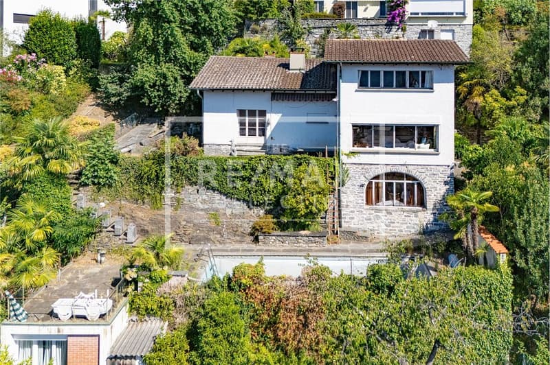 Villa in posizione privilegiata ad Ascona con vista sul lago (4)