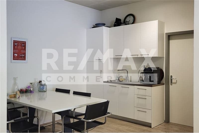 Spazio commerciale/ufficio di ca. 110 m² a Minusio espandibile e versatile (4)