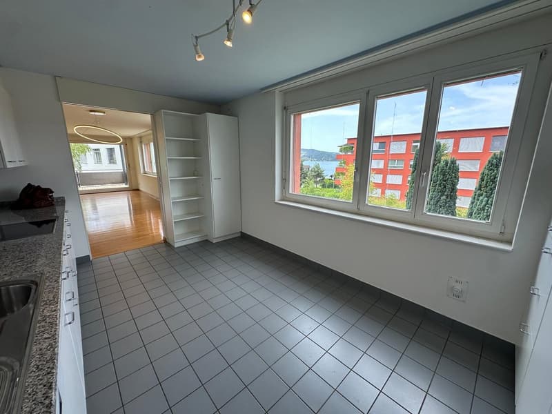 Appartement moderne 4.5 pièces avec grande terrasse et vue panoramique à Oberwil près de Zug (9)
