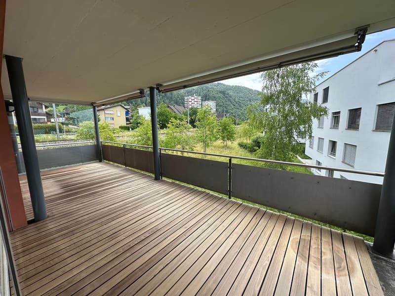 Appartement moderne 4.5 pièces avec grande terrasse et vue panoramique à Oberwil près de Zug (4)