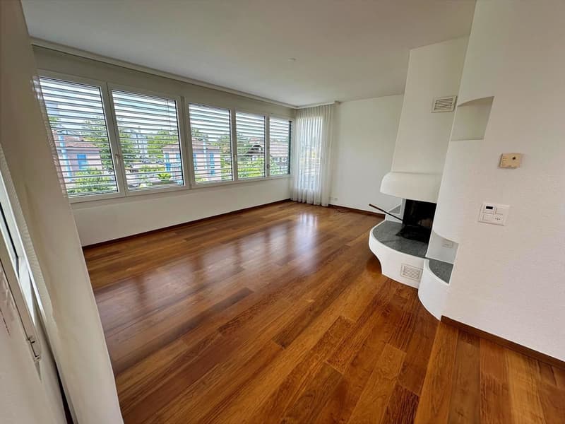 4,5-Zimmer-Attika-/Penthouse-Wohnung mit Panoramaterrasse in Cham (11)
