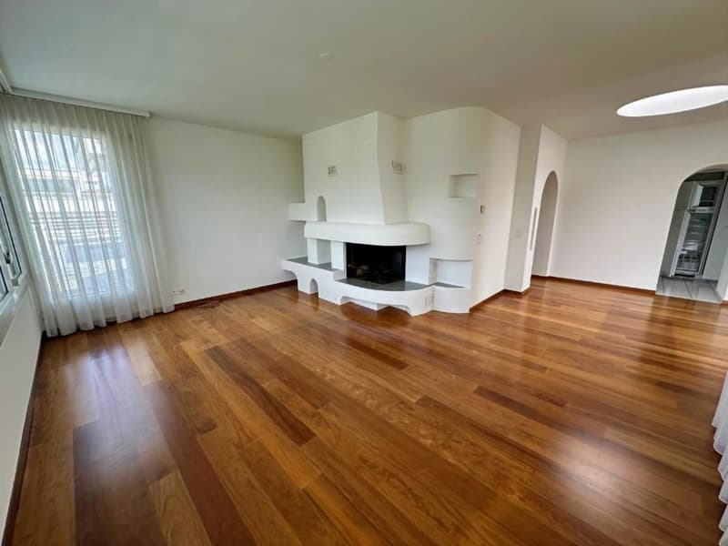 4,5-Zimmer-Attika-/Penthouse-Wohnung mit Panoramaterrasse in Cham (9)