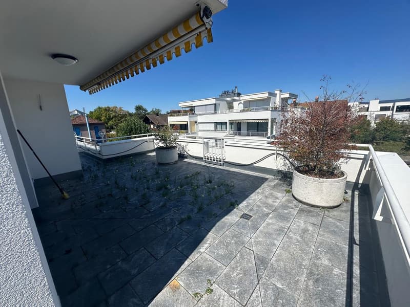 4,5-Zimmer-Attika-/Penthouse-Wohnung mit Panoramaterrasse in Cham (3)
