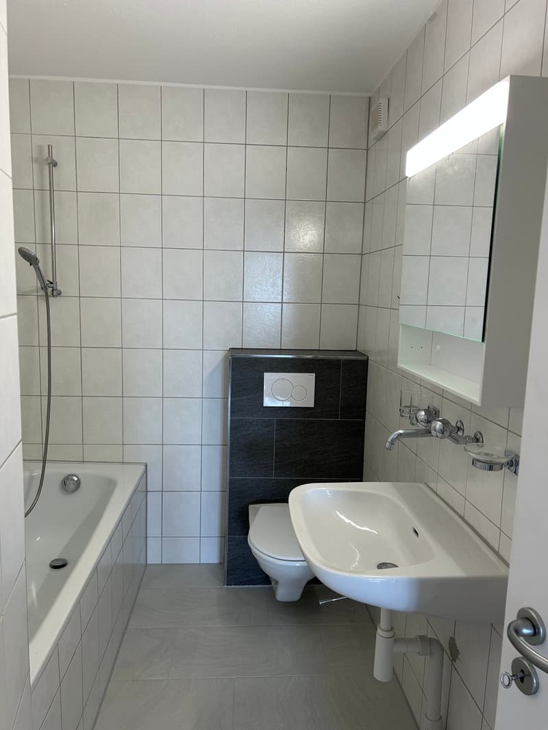 Helle 4.5-Zimmer-Wohnung mit Balkon und Dachterrasse in Langenthal (7)