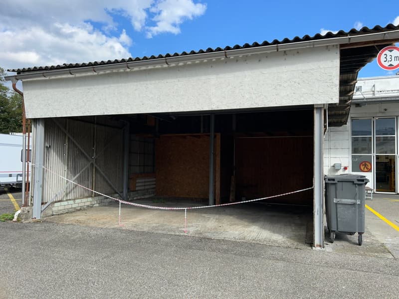 Gedeckter Garagenplatz an der Industriestrasse in Dulliken (2)